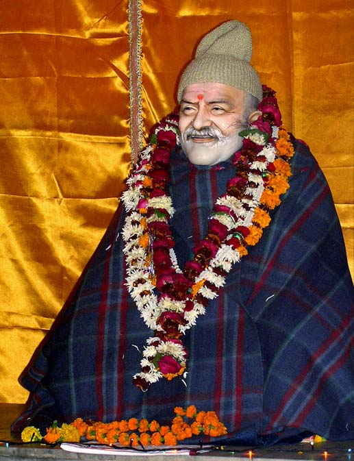 Maharajiqus Murti Akbakpur bhandara 12-19-04